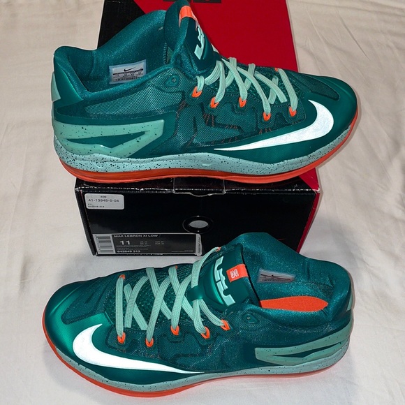 Nike Other - Men’s Nike Air Max Lebron XI Low sneakers mystic green